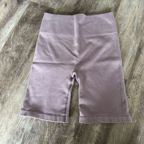 Everlane Ribbed High-Rise Biker Shorts - Mauve Dusty Pink - Size: M/L - Picture 1 of 7